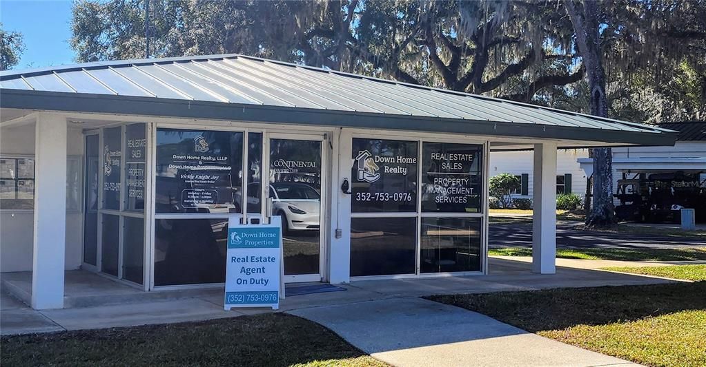 Active With Contract: $172,500 (2 beds, 2 baths, 1144 Square Feet)