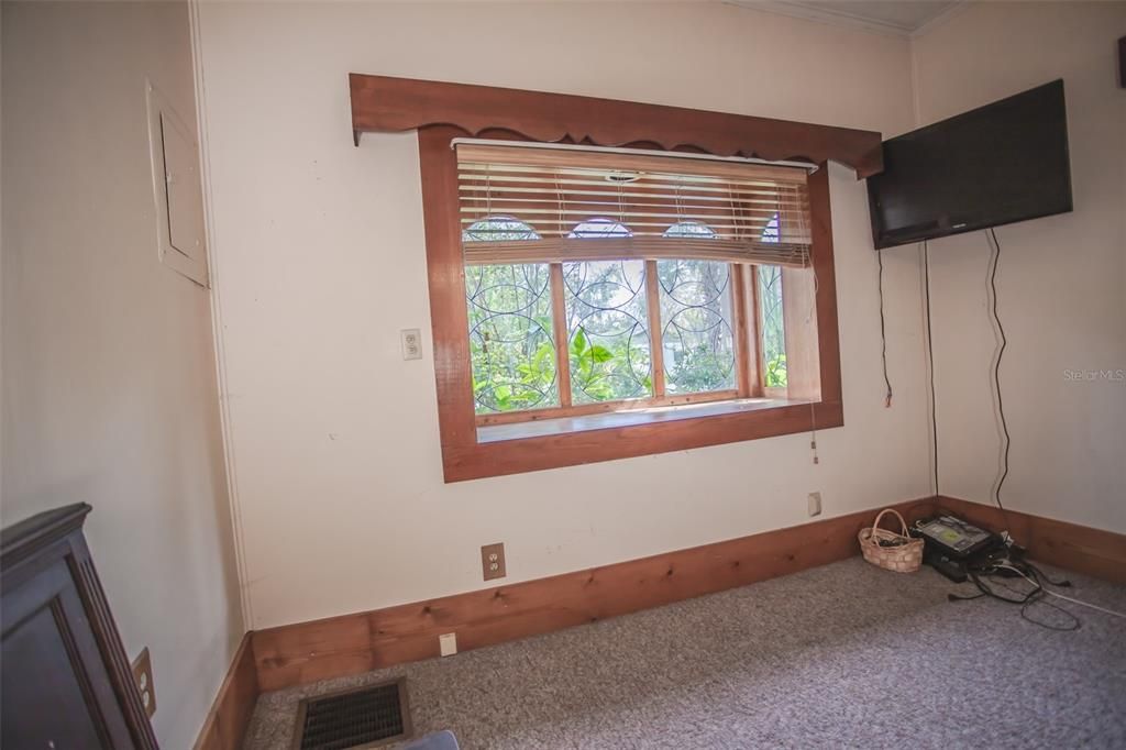 En Venta: $300,000 (4 camas, 2 baños, 2299 Pies cuadrados)