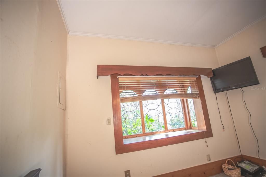 En Venta: $300,000 (4 camas, 2 baños, 2299 Pies cuadrados)