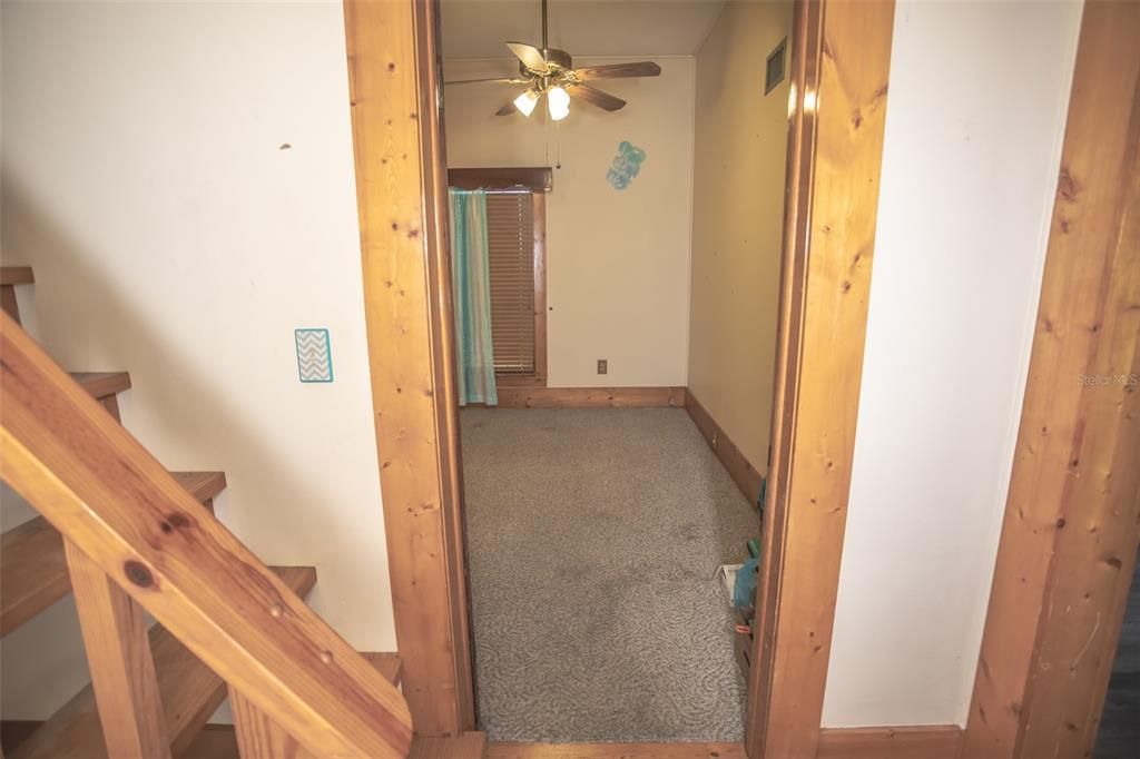 En Venta: $300,000 (4 camas, 2 baños, 2299 Pies cuadrados)