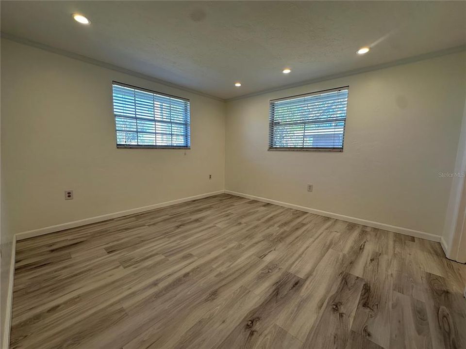 For Rent: $2,695 (3 beds, 2 baths, 1576 Square Feet)