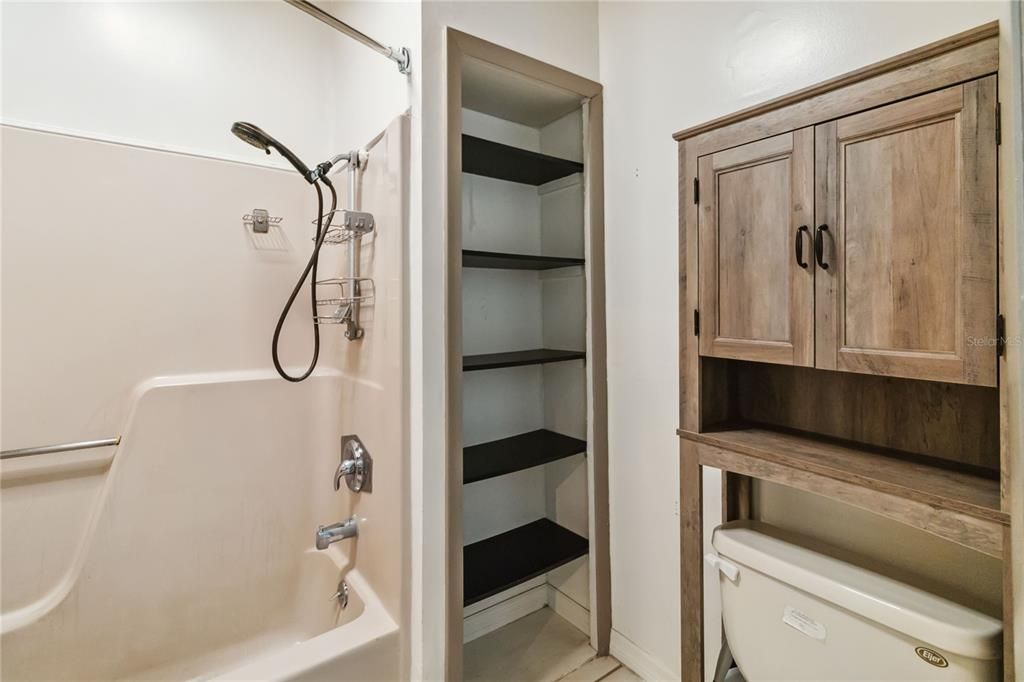 For Sale: $419,900 (2 beds, 2 baths, 2112 Square Feet)