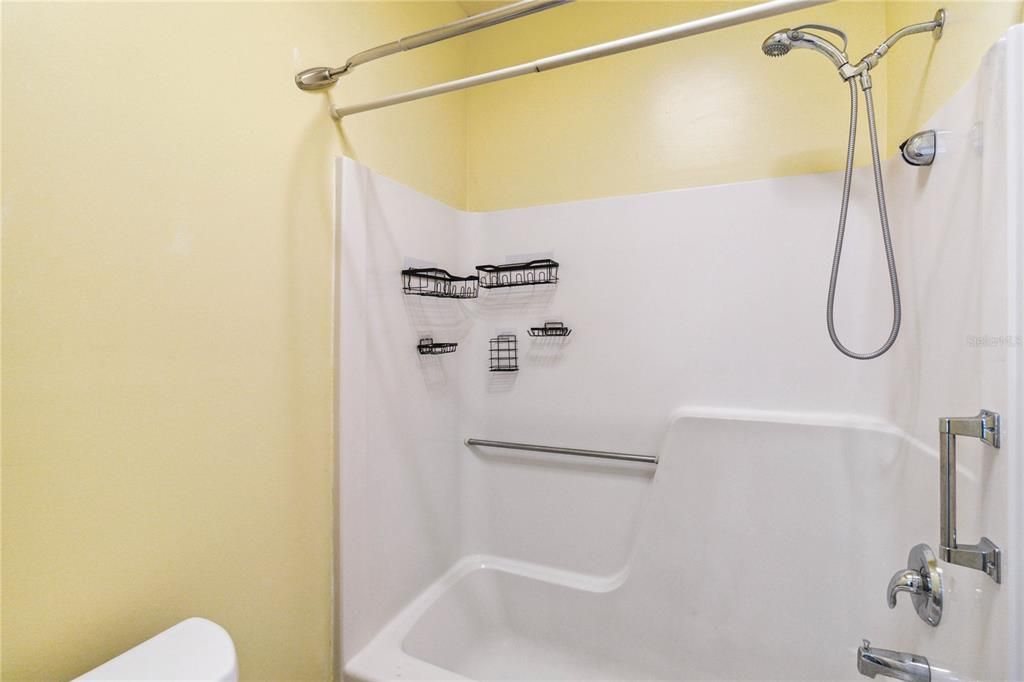 For Sale: $419,900 (2 beds, 2 baths, 2112 Square Feet)