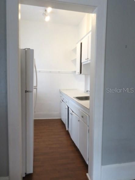 For Rent: $1,300 (1 beds, 1 baths, 660 Square Feet)