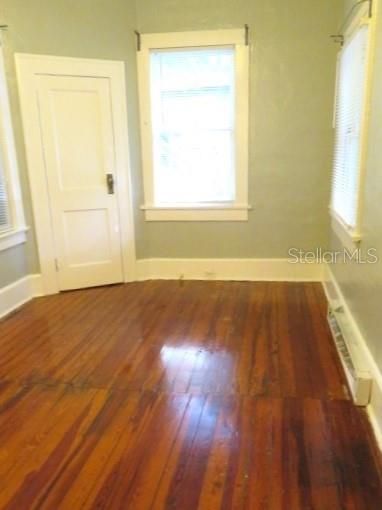 For Rent: $1,300 (1 beds, 1 baths, 660 Square Feet)