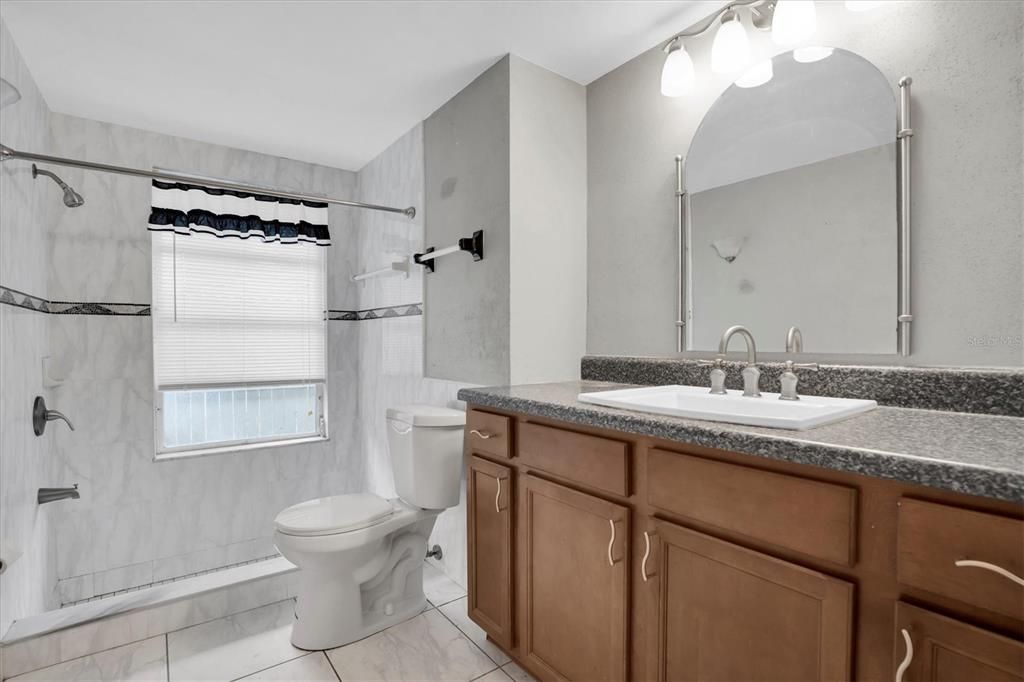 For Sale: $389,900 (3 beds, 2 baths, 1688 Square Feet)