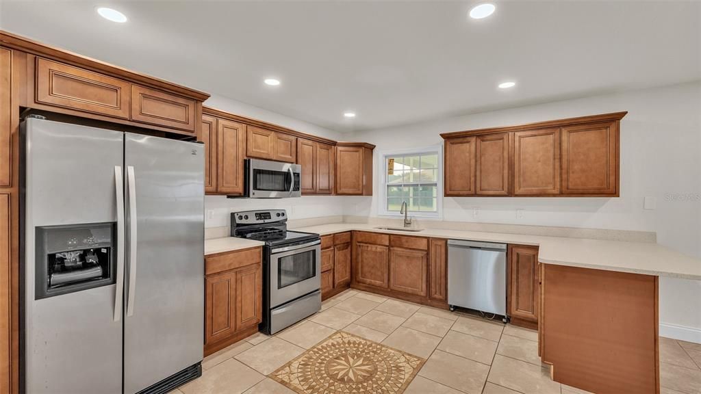 For Sale: $349,900 (3 beds, 2 baths, 1700 Square Feet)