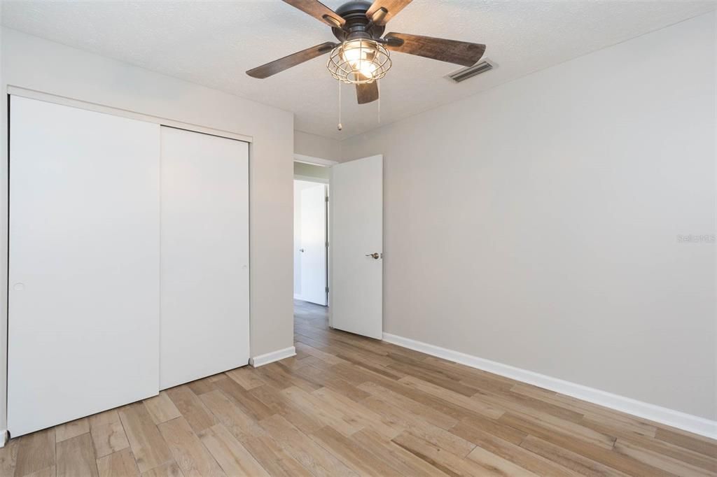 For Sale: $389,000 (3 beds, 2 baths, 1294 Square Feet)