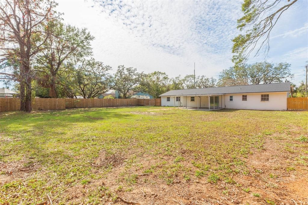 For Sale: $389,000 (3 beds, 2 baths, 1294 Square Feet)