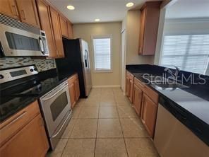 For Rent: $1,975 (3 beds, 2 baths, 1363 Square Feet)