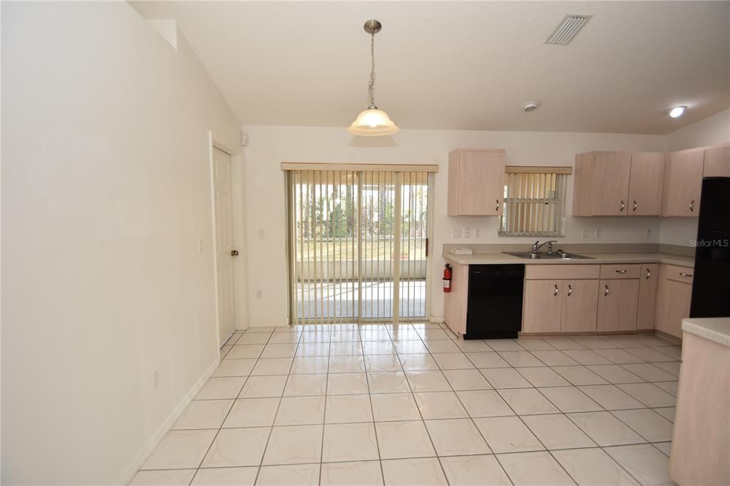 For Rent: $1,700 (3 beds, 2 baths, 1296 Square Feet)