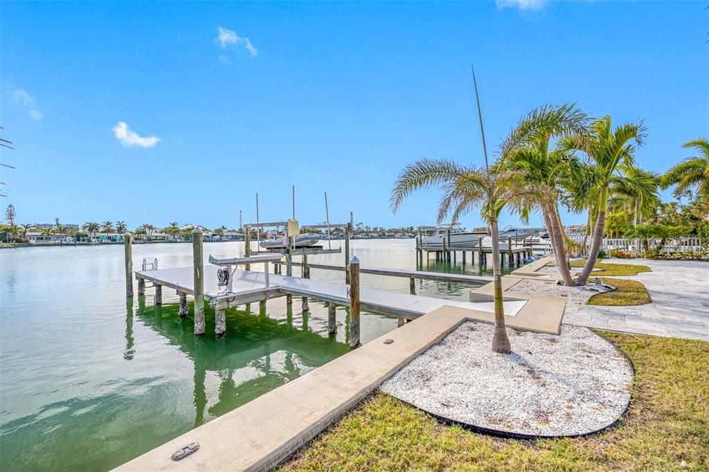 For Sale: $1,799,999 (3 beds, 2 baths, 2118 Square Feet)