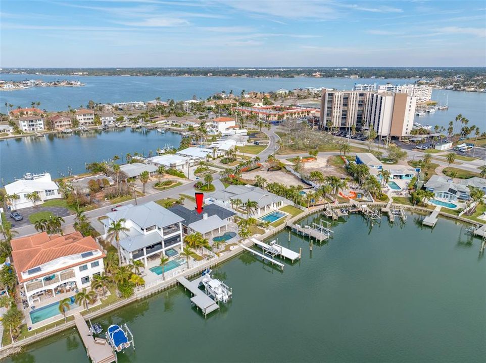 For Sale: $1,799,999 (3 beds, 2 baths, 2118 Square Feet)