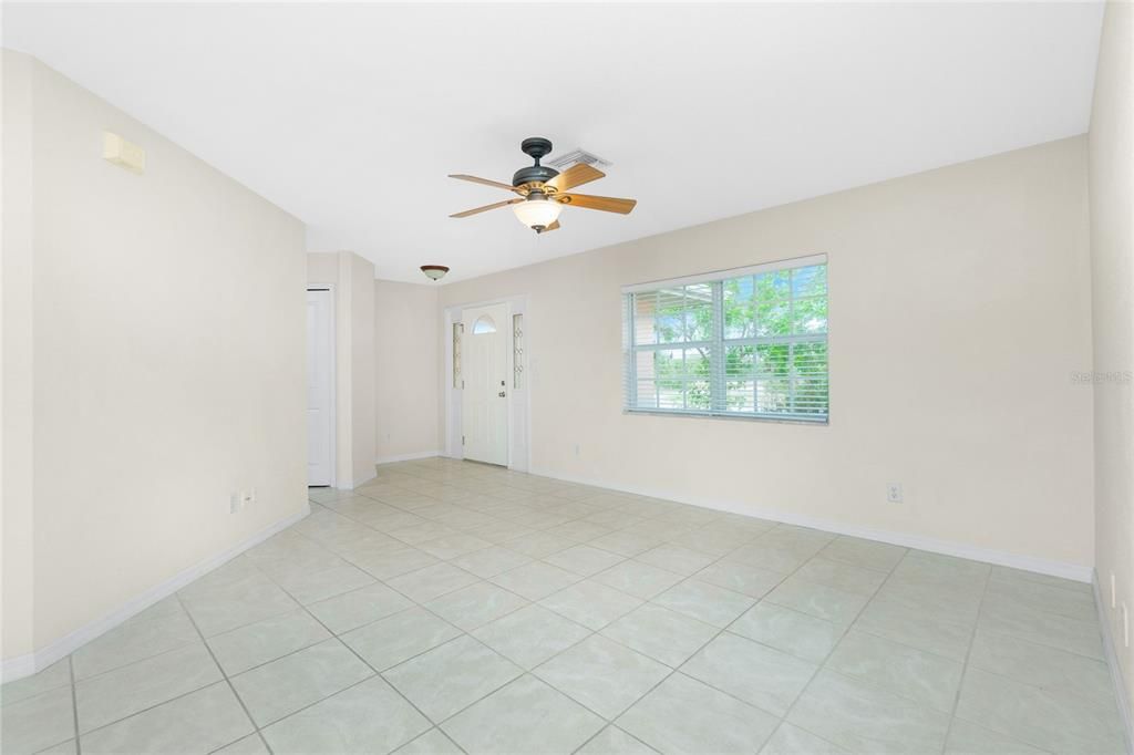 For Sale: $339,000 (3 beds, 2 baths, 1439 Square Feet)