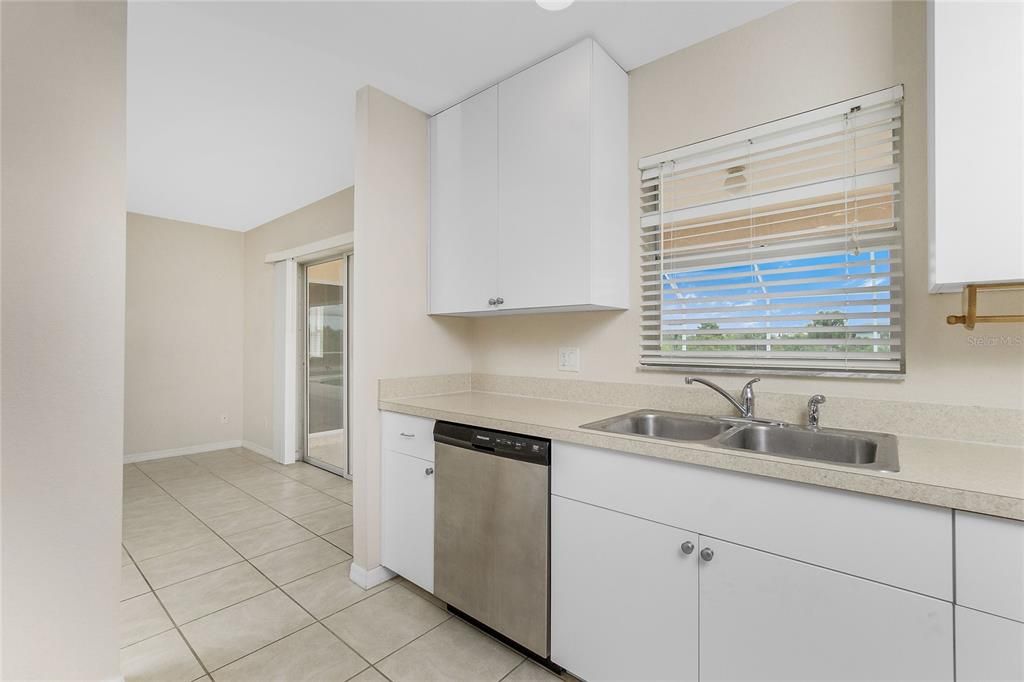 For Sale: $339,000 (3 beds, 2 baths, 1439 Square Feet)