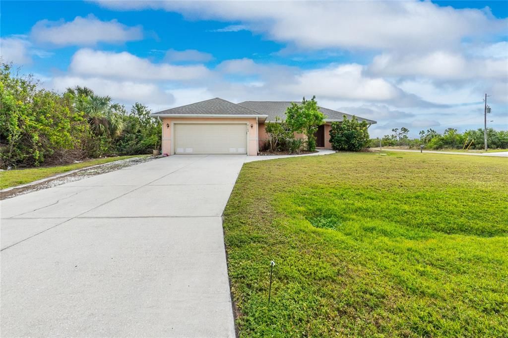 For Sale: $339,000 (3 beds, 2 baths, 1439 Square Feet)