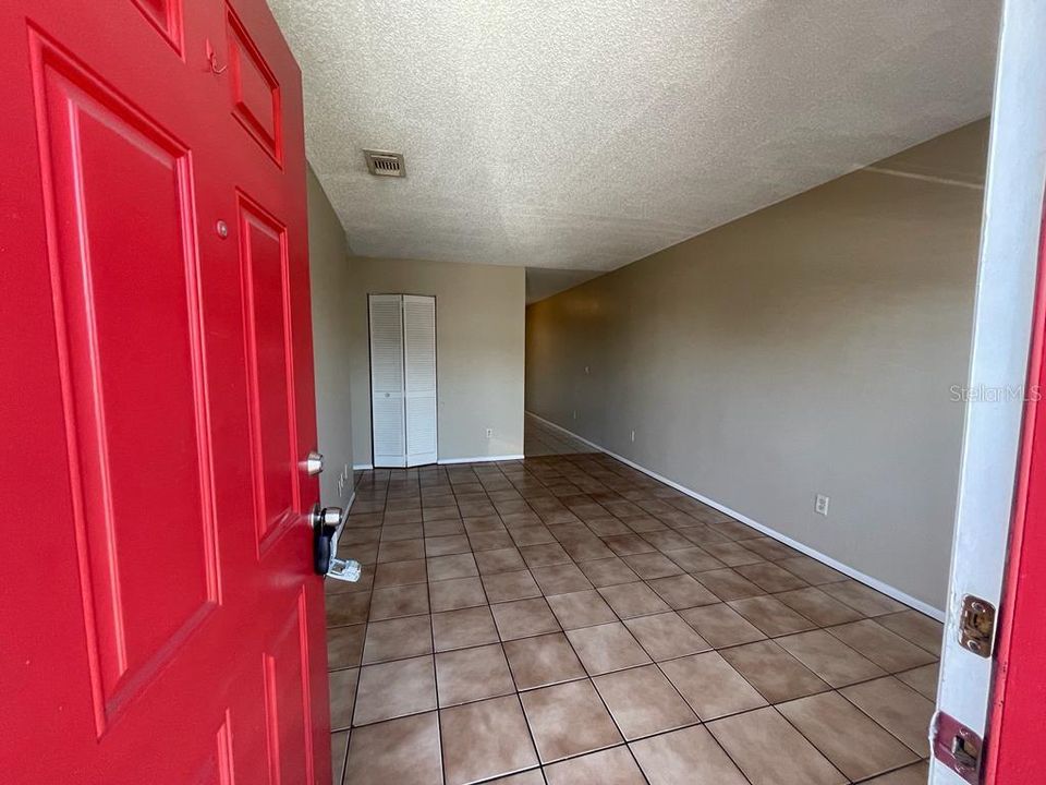 For Rent: $1,450 (2 beds, 1 baths, 704 Square Feet)