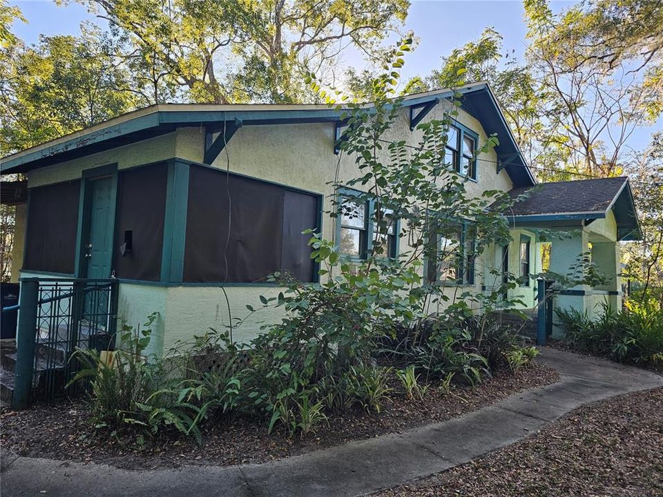 For Sale: $375,000 (4 beds, 2 baths, 1446 Square Feet)