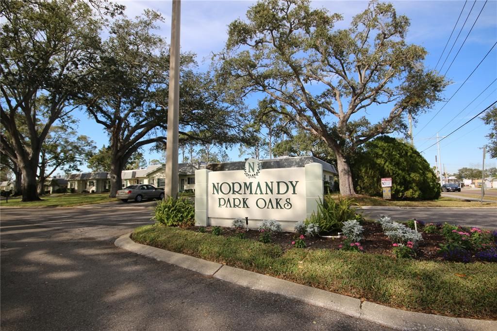 Normandy Park Oaks Entry Sign