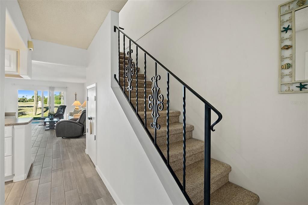 For Sale: $250,000 (2 beds, 2 baths, 1184 Square Feet)