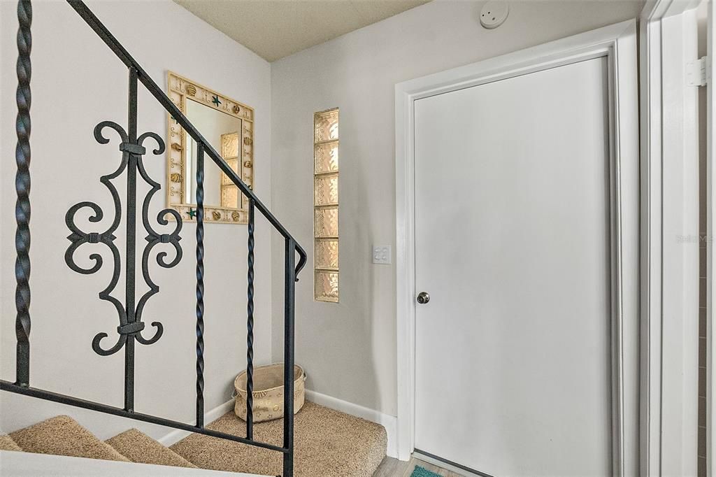 For Sale: $250,000 (2 beds, 2 baths, 1184 Square Feet)