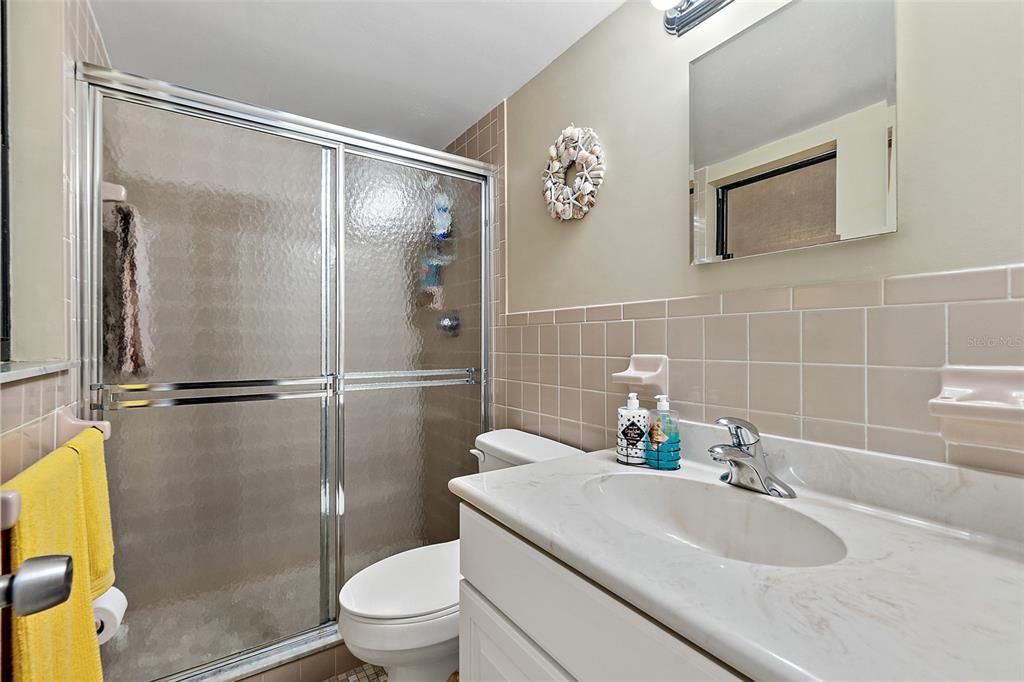 For Sale: $250,000 (2 beds, 2 baths, 1184 Square Feet)