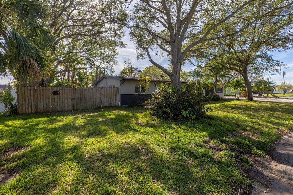 For Sale: $500,000 (3 beds, 2 baths, 2051 Square Feet)