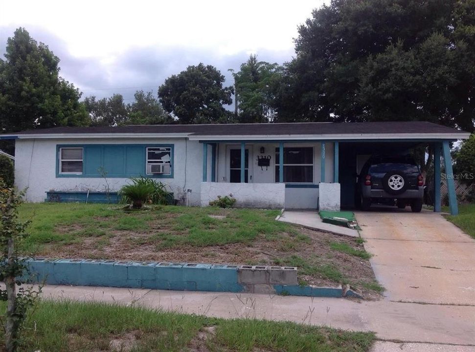 For Sale: $90,000 (3 beds, 1 baths, 936 Square Feet)