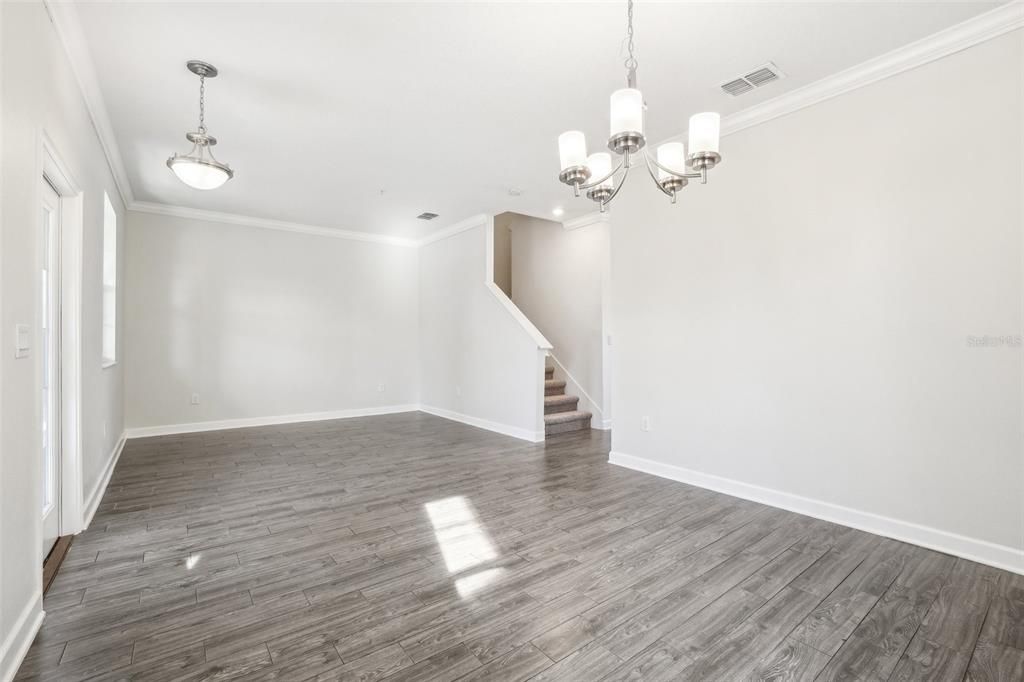 For Sale: $439,900 (3 beds, 2 baths, 1717 Square Feet)