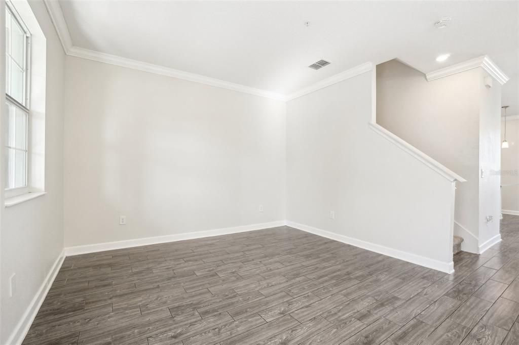 For Sale: $439,900 (3 beds, 2 baths, 1717 Square Feet)