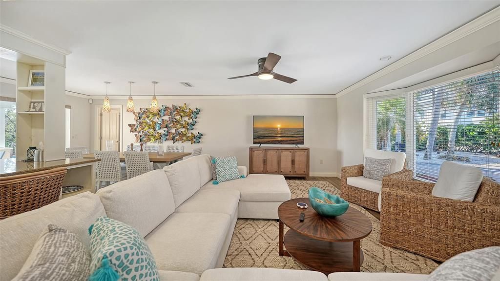 待售: $2,595,000 (3 贝兹, 2 浴室, 1729 平方英尺)