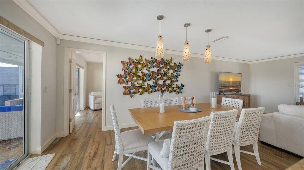 待售: $2,595,000 (3 贝兹, 2 浴室, 1729 平方英尺)