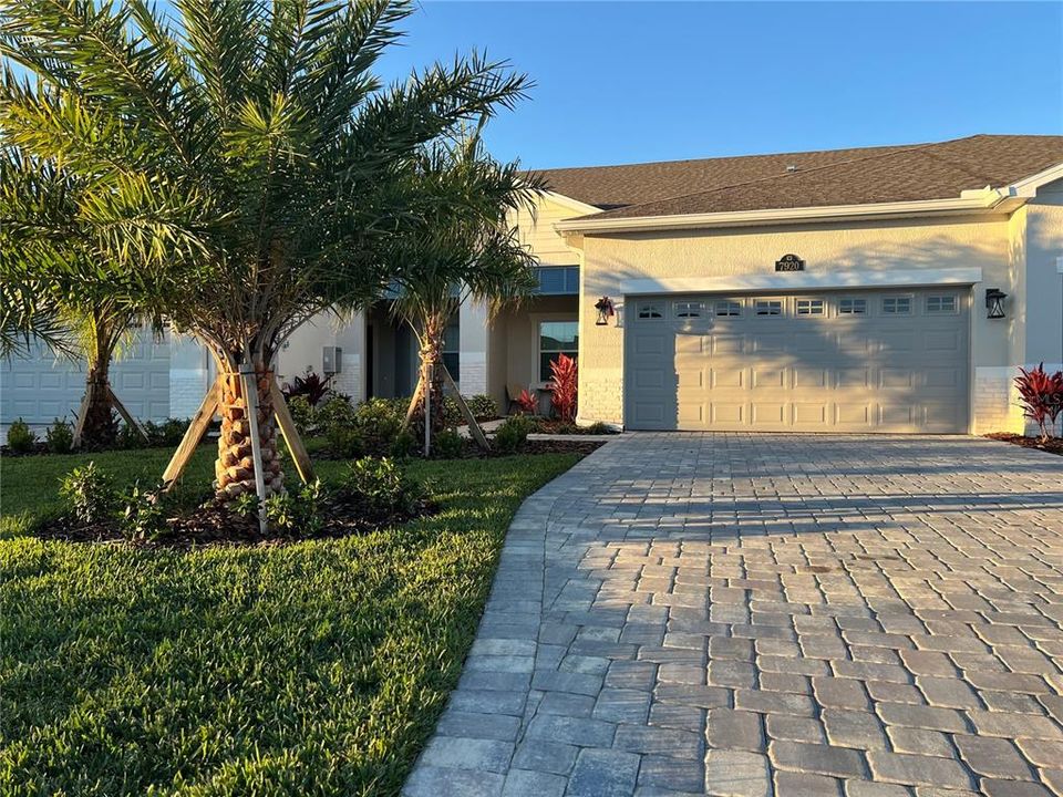 Vendido Recientemente: $435,280 (3 camas, 2 baños, 1471 Pies cuadrados)