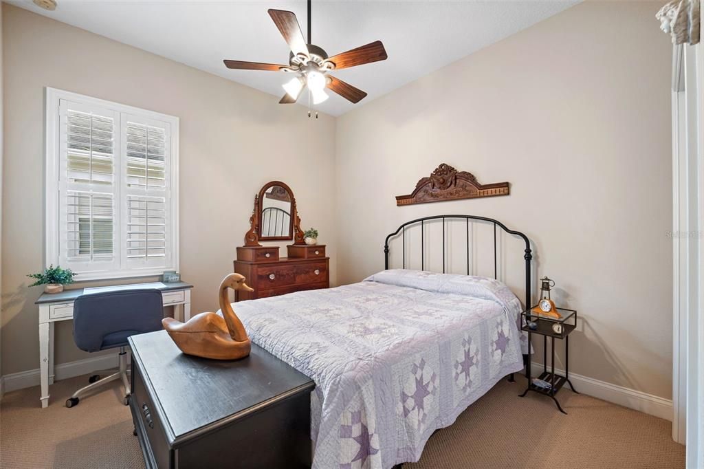 For Sale: $389,900 (2 beds, 2 baths, 1689 Square Feet)