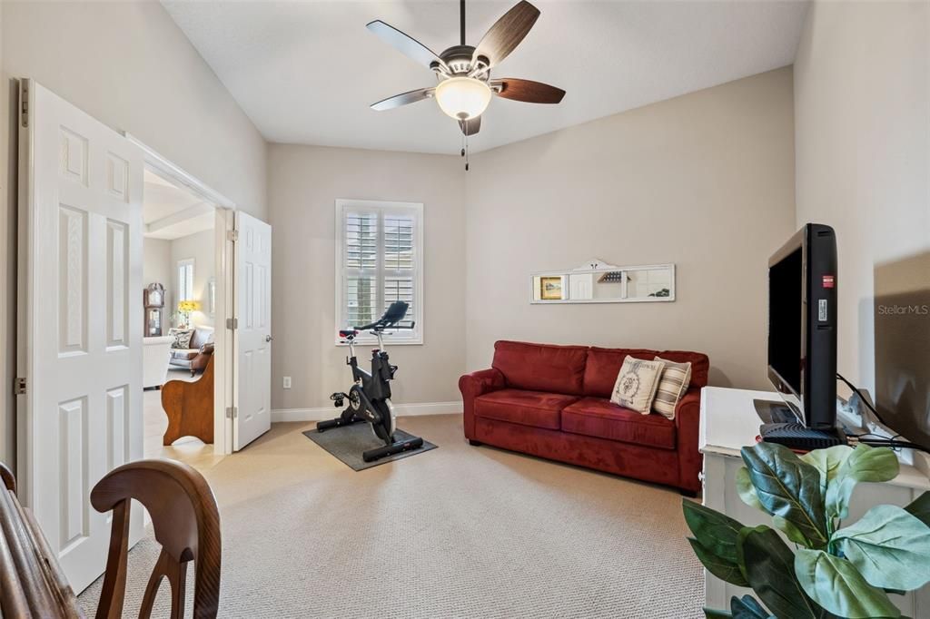 For Sale: $389,900 (2 beds, 2 baths, 1689 Square Feet)