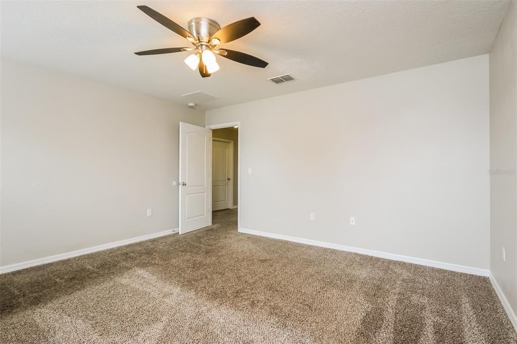 For Rent: $2,130 (4 beds, 2 baths, 2070 Square Feet)