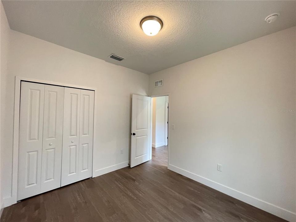 For Rent: $1,874 (4 beds, 2 baths, 1710 Square Feet)