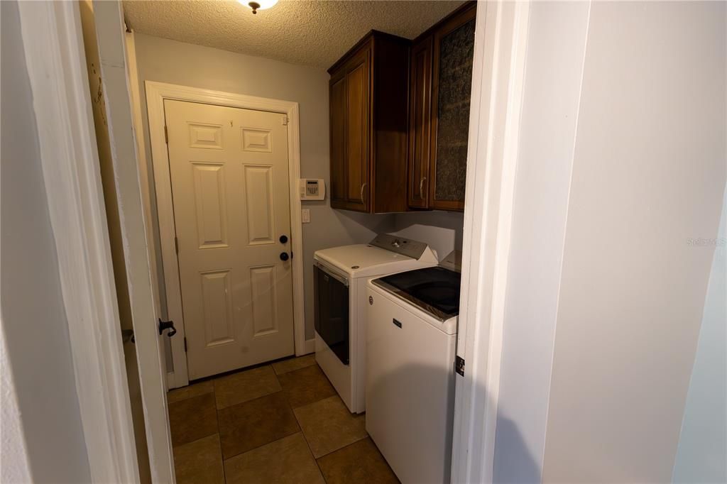 For Sale: $270,000 (2 beds, 1 baths, 1353 Square Feet)