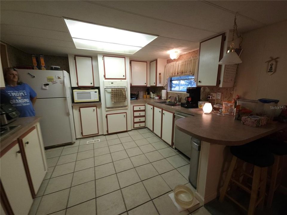 For Sale: $152,250 (2 beds, 2 baths, 1344 Square Feet)