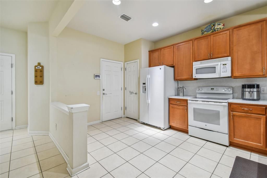 For Rent: $2,500 (3 beds, 2 baths, 1622 Square Feet)