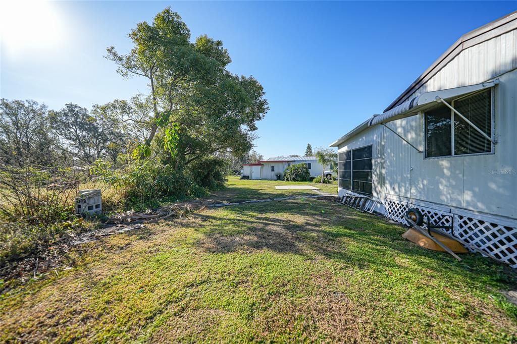 待售: $84,500 (2 贝兹, 1 浴室, 728 平方英尺)