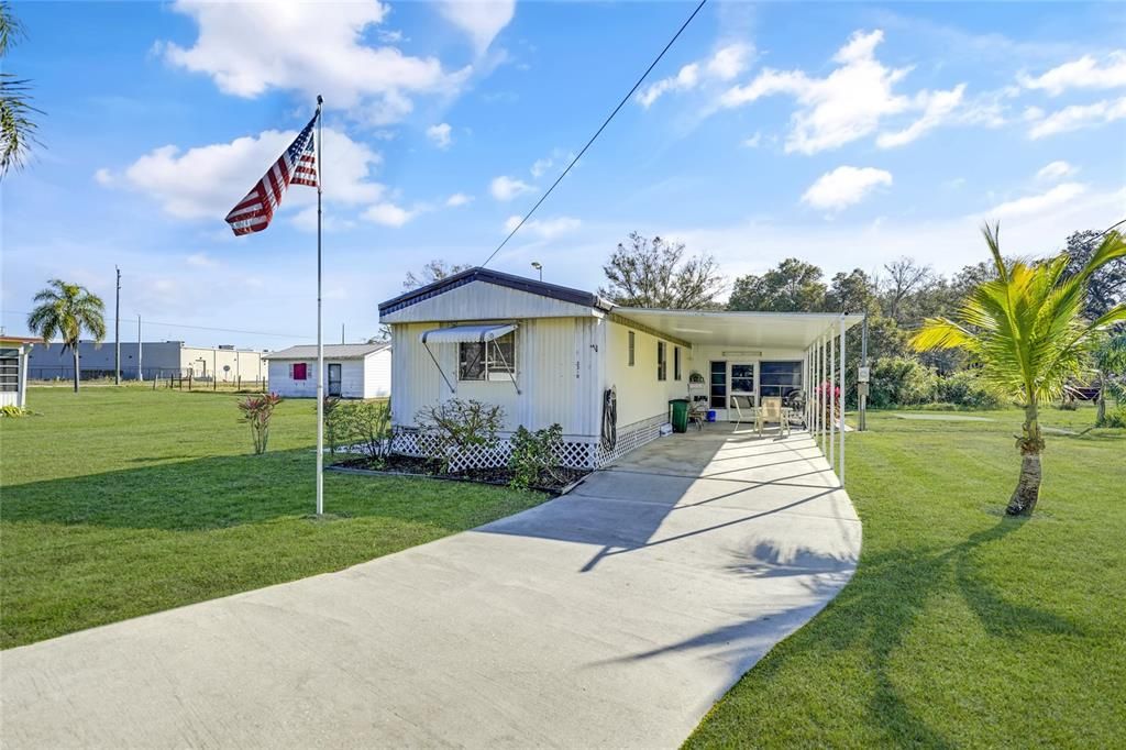 待售: $84,500 (2 贝兹, 1 浴室, 728 平方英尺)