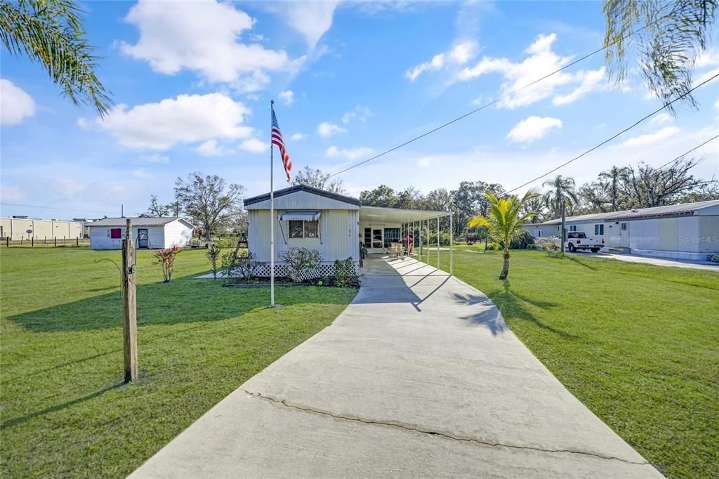 待售: $84,500 (2 贝兹, 1 浴室, 728 平方英尺)