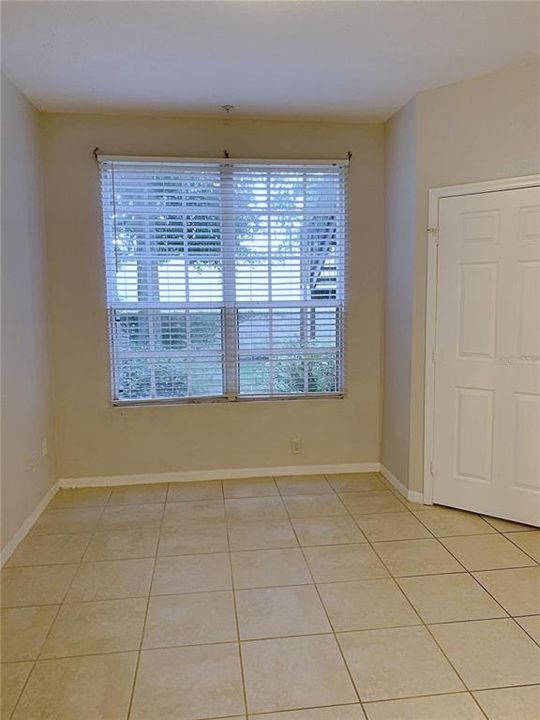 For Rent: $1,200 (1 beds, 1 baths, 499 Square Feet)