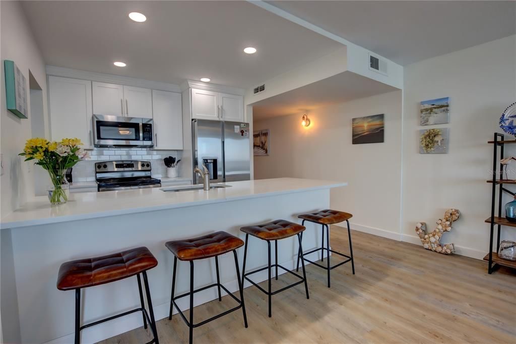 For Sale: $495,000 (1 beds, 1 baths, 920 Square Feet)