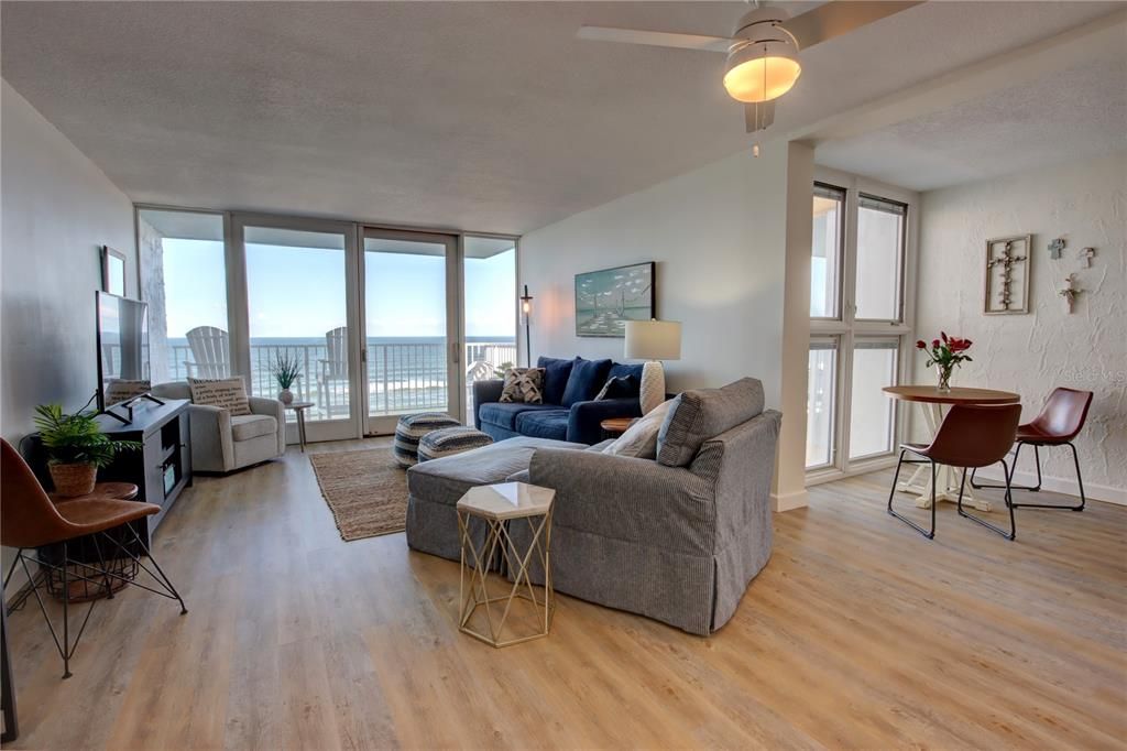 For Sale: $495,000 (1 beds, 1 baths, 920 Square Feet)