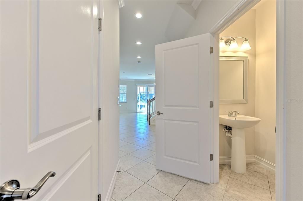 Entry hall / 1/2 Bathroom