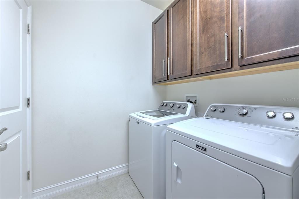 For Sale: $405,000 (3 beds, 2 baths, 1816 Square Feet)