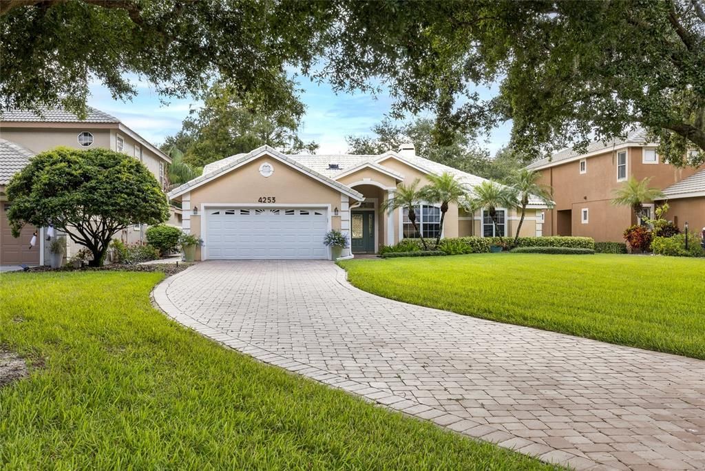 For Sale: $695,000 (3 beds, 2 baths, 2406 Square Feet)