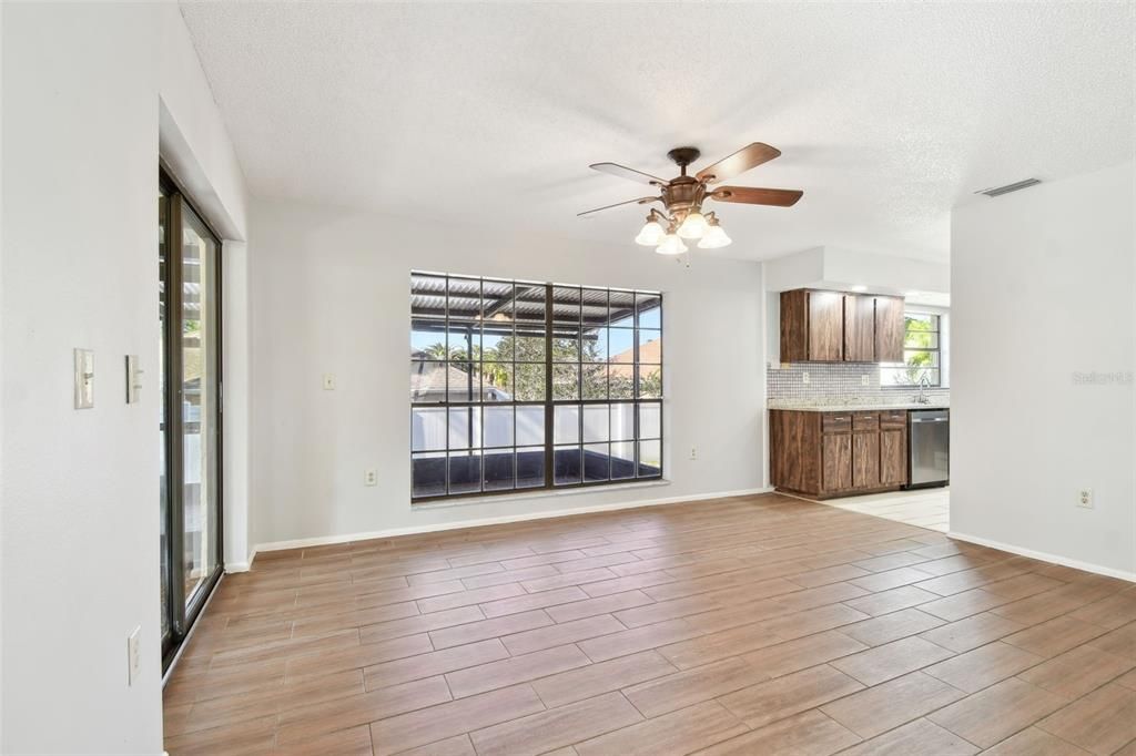 For Sale: $395,000 (2 beds, 2 baths, 1452 Square Feet)